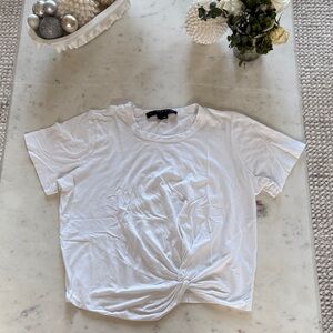 White T-shirt with twist knot! Veronica Beard🥂🤍💍